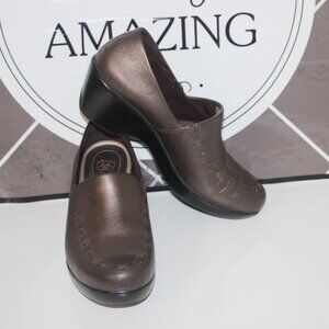 13A   CUTE LADIES ARIAT MULE/SHOES - BRONZE LEATHER - 6 1/2